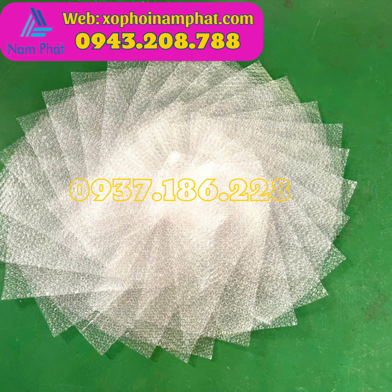 TAM XOP KHI LOT THANG HANG